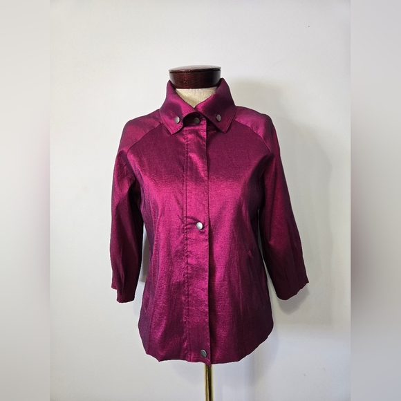Kerrybrooke Shiny Magenta Jacket With Button Down Collar and 3/4 Sleeves. Small - Picture 2 of 15